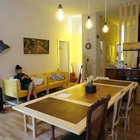 Camino Hostel *